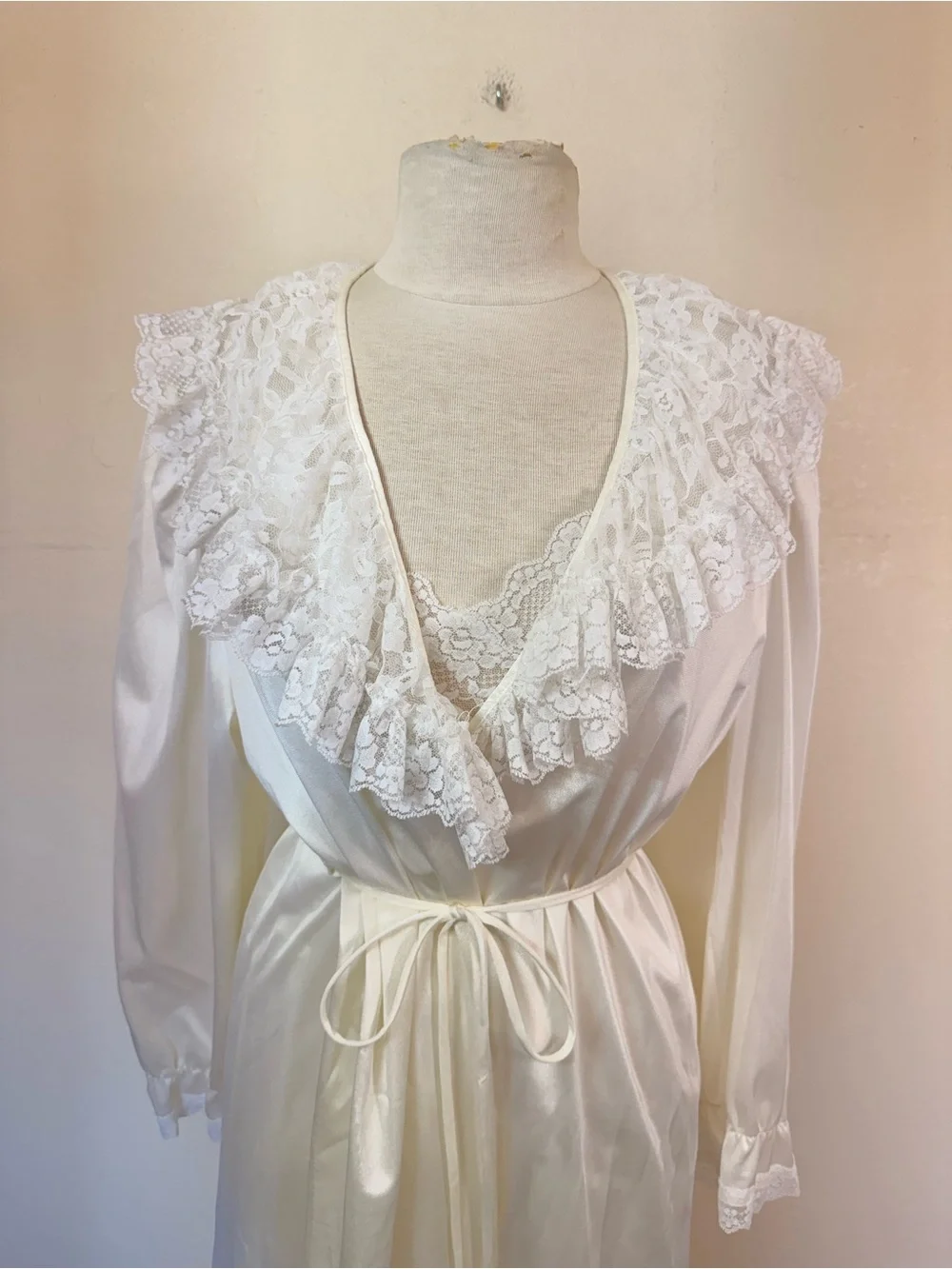 Vntg 70s Cottagecore Romantic Victorian Revival Angelcore Lace Maxi Dress Robe - Picture 2 of 6